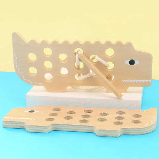 Animaux à lacer en bois, détail
